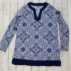 Lands’end Blue White floral SunGuard women in medium 10-12 size